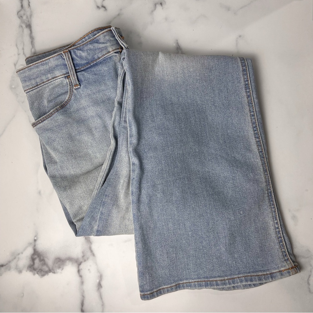 Old Navy High Rise Wow Flair Light Wash Jeans | 10